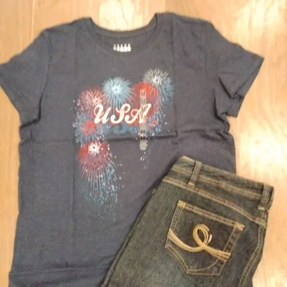 USA Fireworks on Heather Navy NWT Ladies MED or LG Short Sleeve Crewneck - Picture 4 of 5